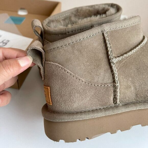UGG Classic Ultra Mini Boots - Picture 3 of 6